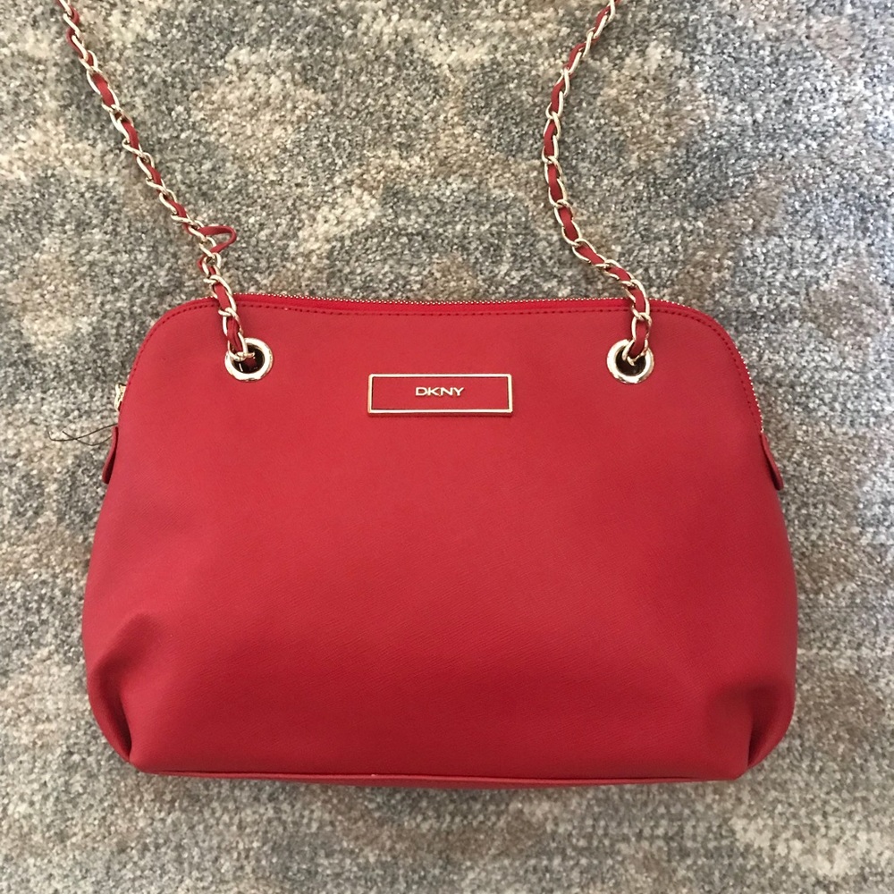 Red DKNY Handbag. #NWNT ♥️